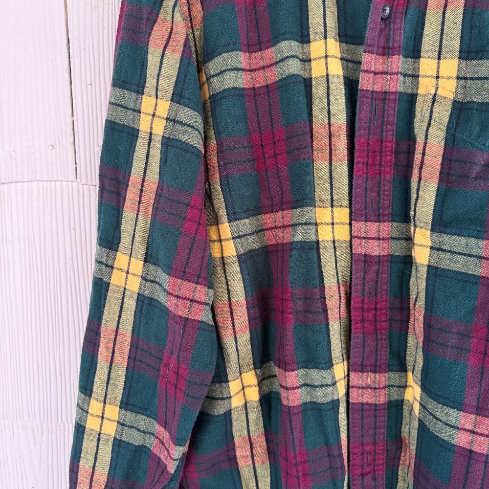 L.L. Bean Men's Scotch Plaid Flannel Shirt - Picture 2 of 4